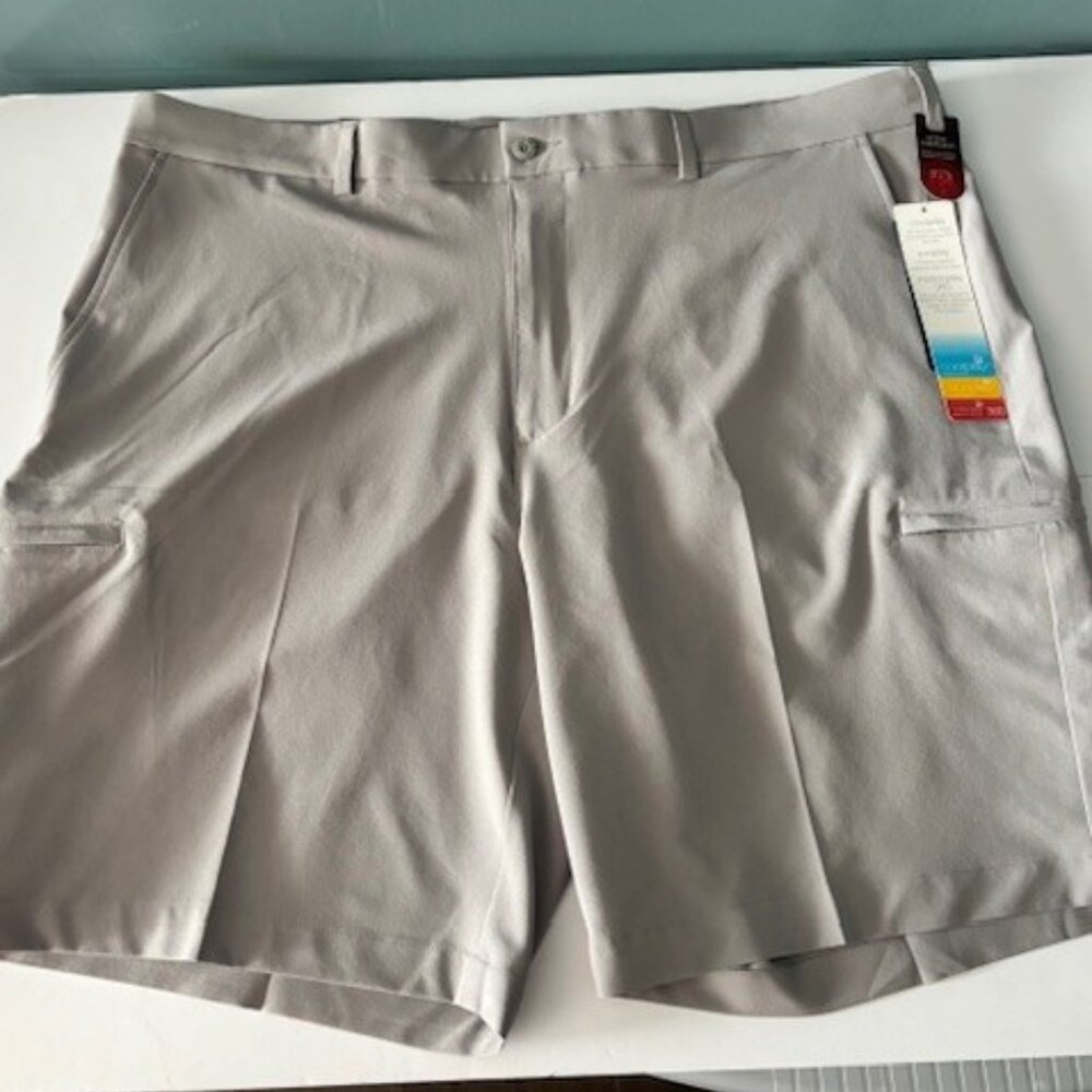 NWT Pro Tour Cool Play Shorts Men Size 42 Gray Golf Performance Stretch Wicking